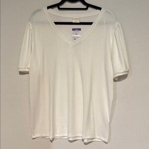 NWT!  Mod Ref - Women's V-Neck Puff Sleeve Shirt. Top. sweater. Size XXL.  white